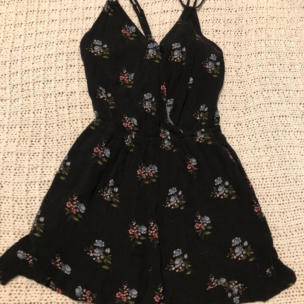 American Eagle Floral Tie Back Romper